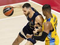 雷竞技-美国队不断突破！，Scout连续十场比赛得分超过出色防守全场沸腾不已的简单介绍