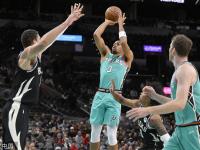 雷电竞-Faker关键节点连败，雄鹿带队取胜！的简单介绍